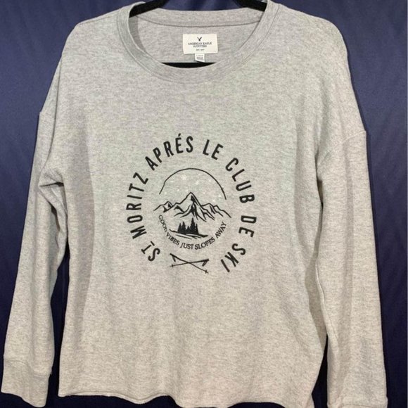 American Eagle sweatshirt. Size L. St. Moritz Le Club De Ski. raw hem. - Picture 1 of 5
